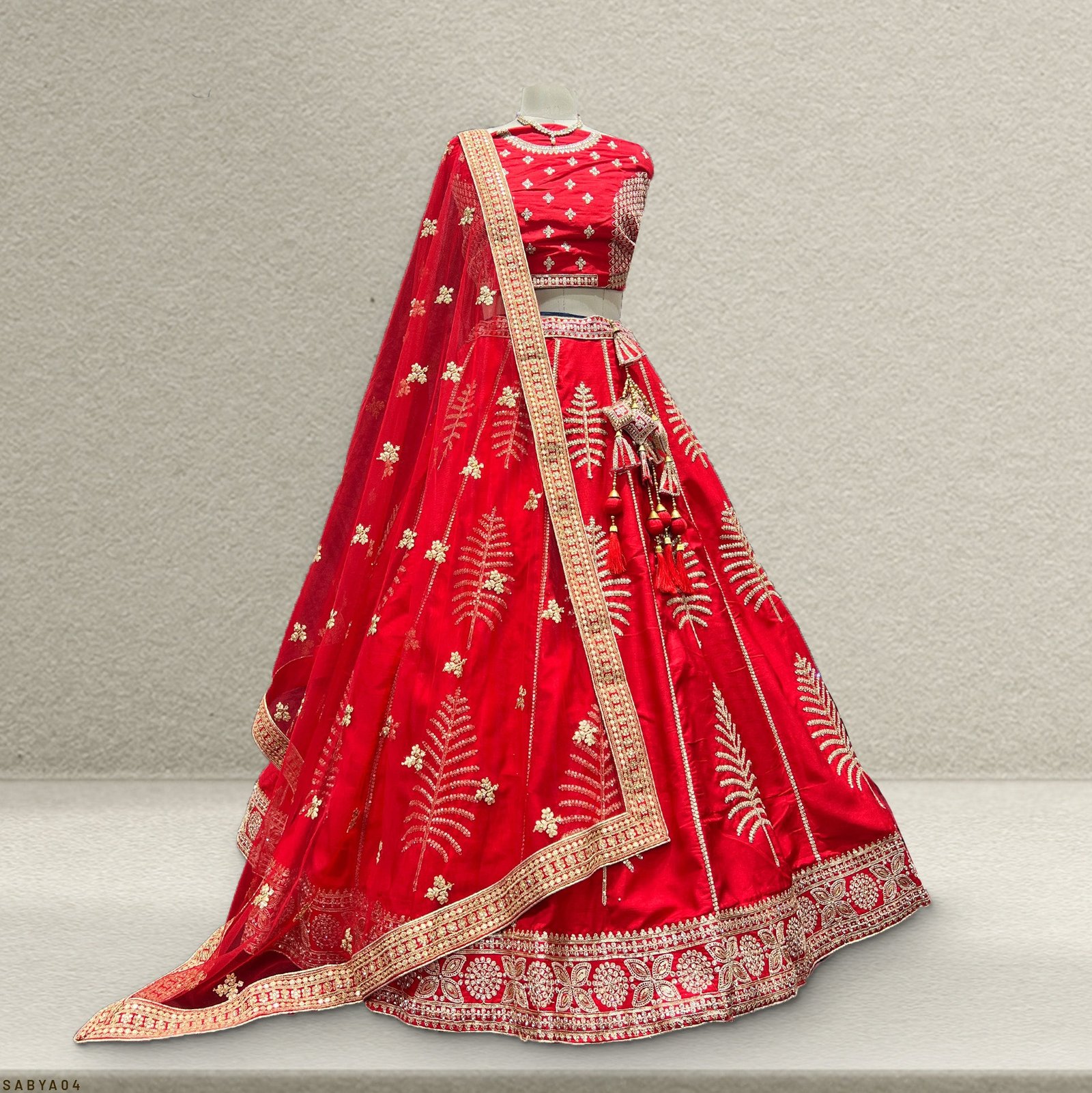 Dulhan in Red Lehenga Elegance: Celebrity-Inspired Royal Baggi Collection